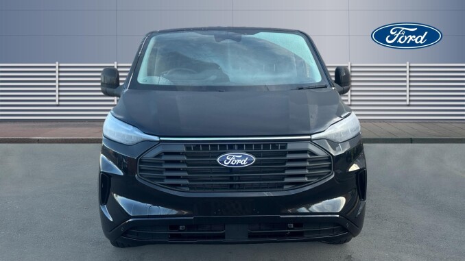 Ford Transit Custom 320 L1 Diesel Fwd 2.0 EcoBlue 150ps H1 Double Cab Van Limited - Image 8
